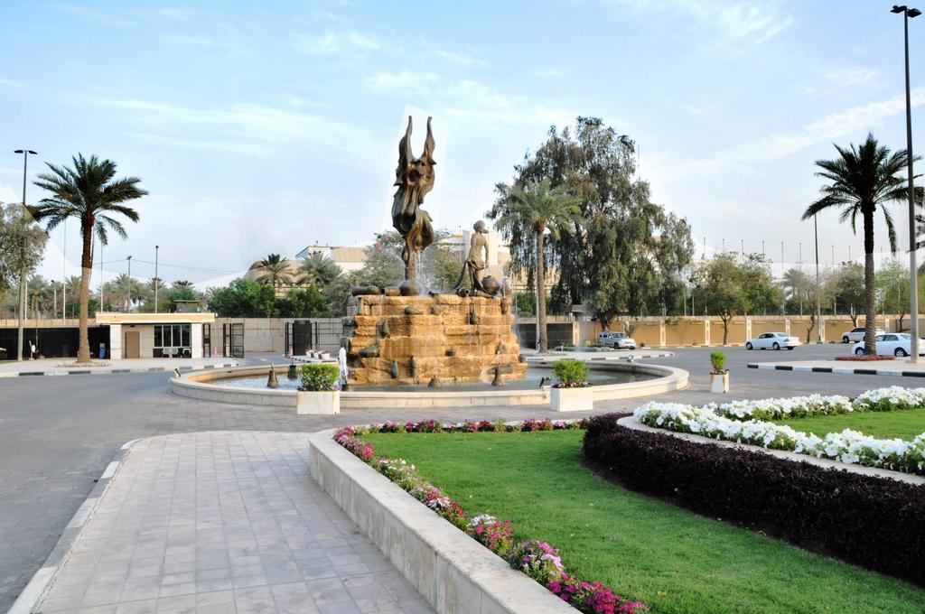 Royal Tulip Alrasheed Hotel Багдад Экстерьер фото