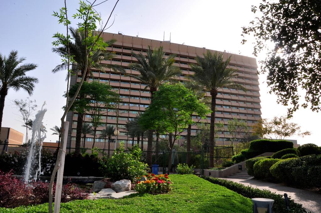 Royal Tulip Alrasheed Hotel Багдад Экстерьер фото