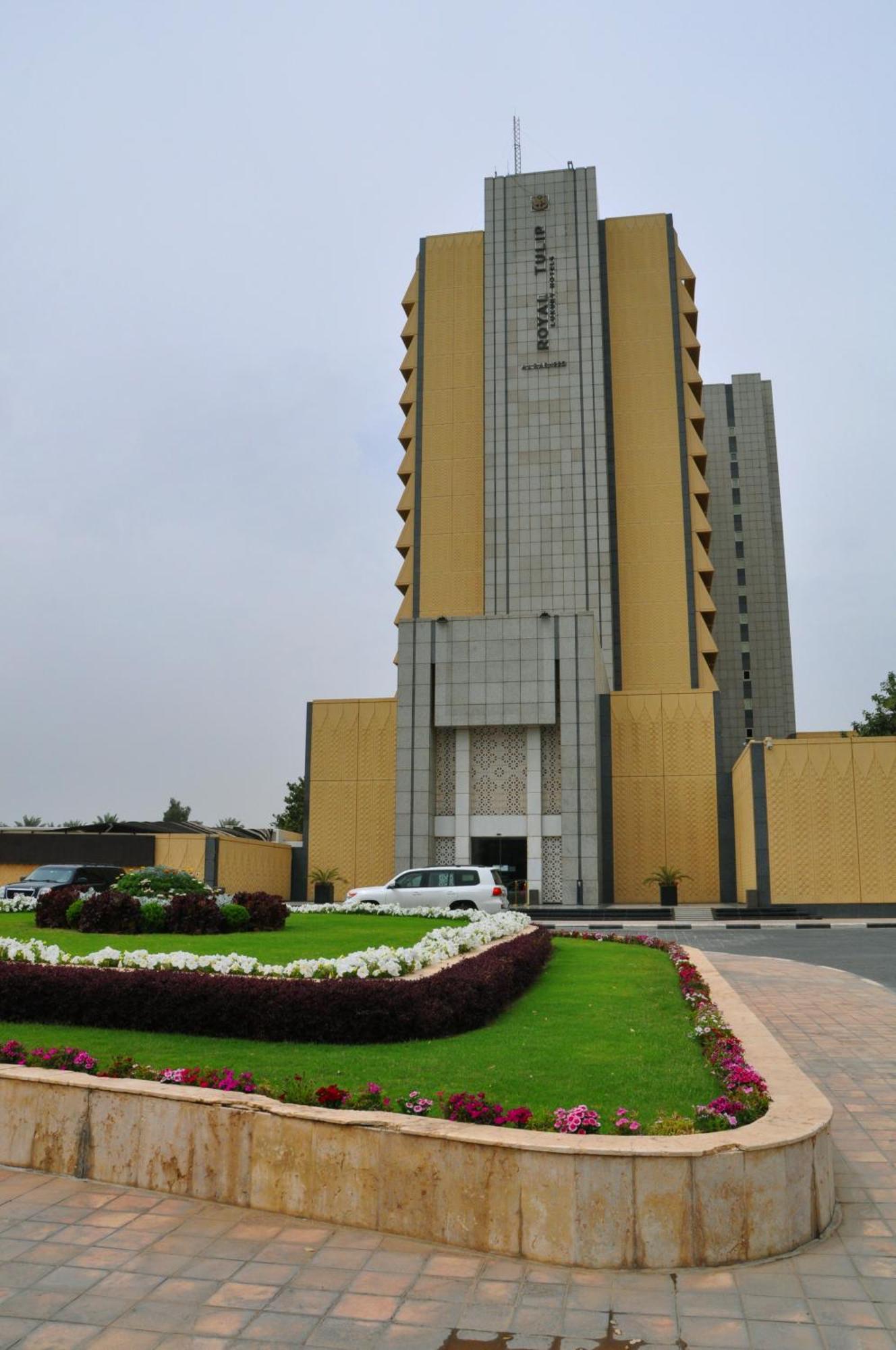 Royal Tulip Alrasheed Hotel Багдад Экстерьер фото