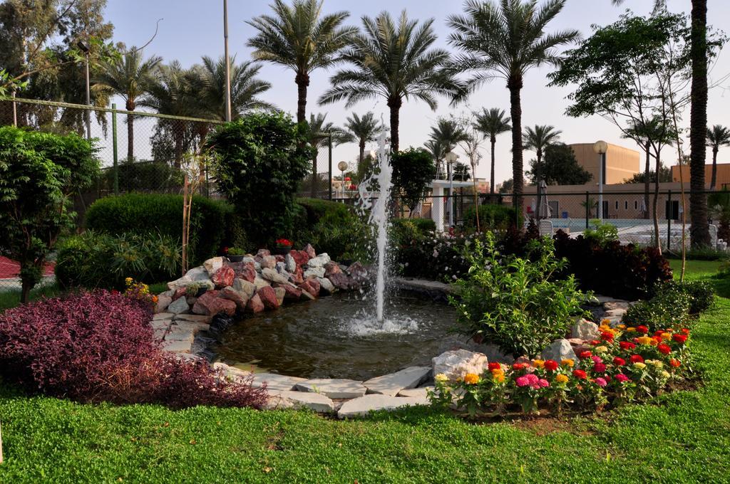Royal Tulip Alrasheed Hotel Багдад Экстерьер фото