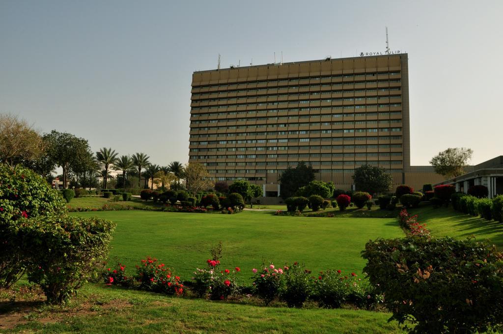 Royal Tulip Alrasheed Hotel Багдад Экстерьер фото