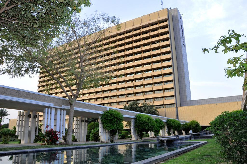 Royal Tulip Alrasheed Hotel Багдад Экстерьер фото